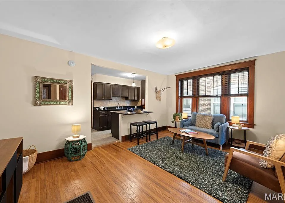 6015 Magnolia Ave #1E