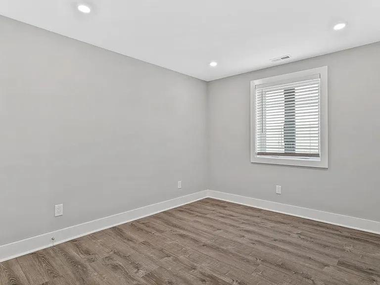 3321 13th St SE — Photo 9