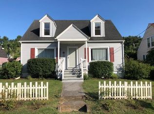 204 College Ave, Pembroke, VA 24136