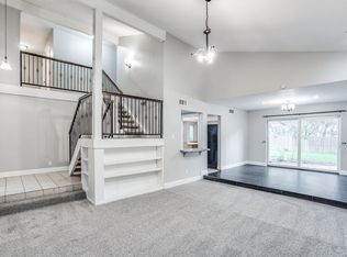 902 Firestone Ln, Richardson, TX 75080