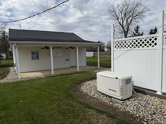 Building in back of property