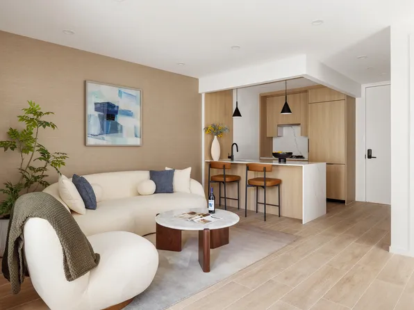 366 Harman Street image 1 of 9