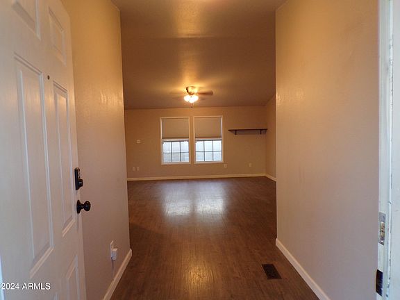 5th image of 2944 E Sequoia Drive
