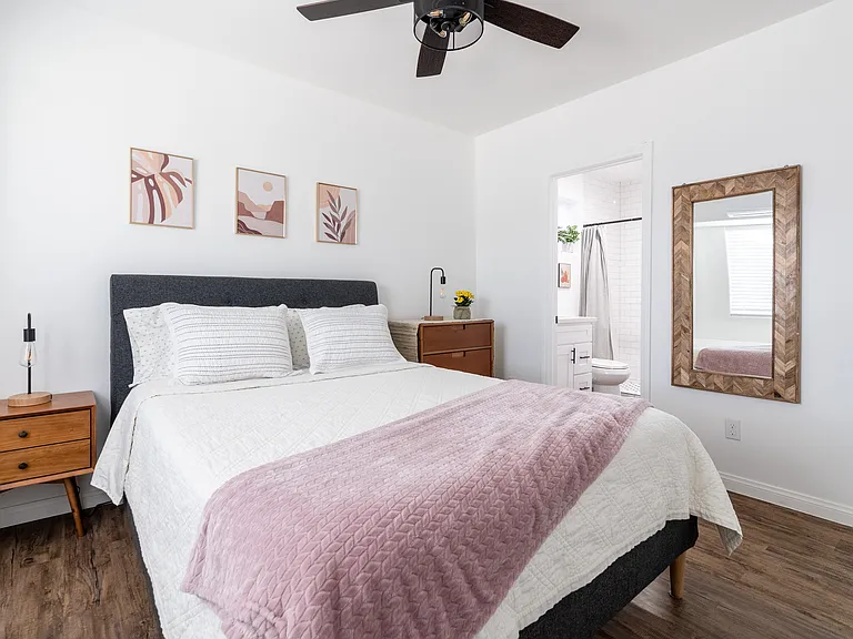 706 Emily Ln #B — Photo 9