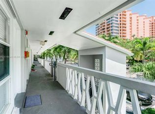 21 Edgewater Dr APT 205, Coral Gables, FL 33133