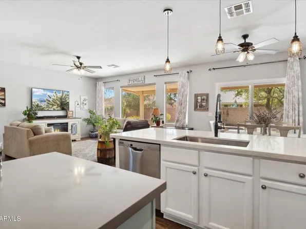 1471 E COUNTY DOWN Drive, Chandler, AZ 85249