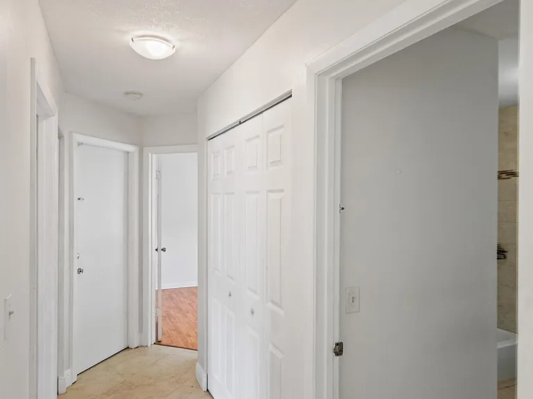 13945 Langley Pl — Photo 44