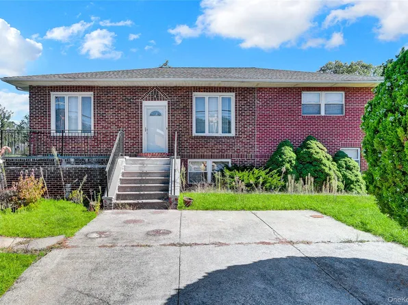 514 Sweet Hollow Road, Melville, NY 11747