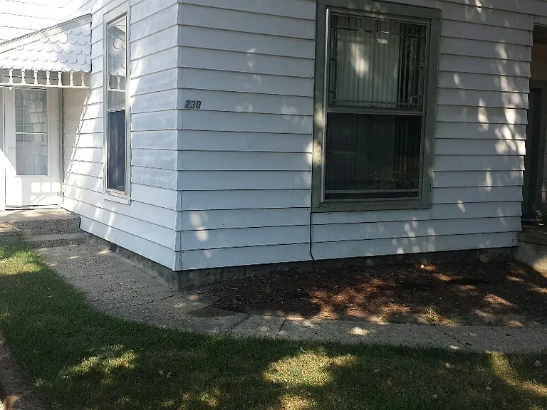 230 S 9th St #4 — Photo 7