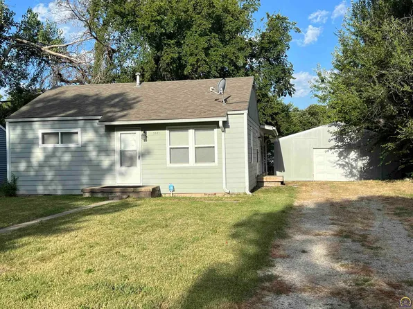 3321 SE Pennsylvania Ave, Topeka, KS 66605