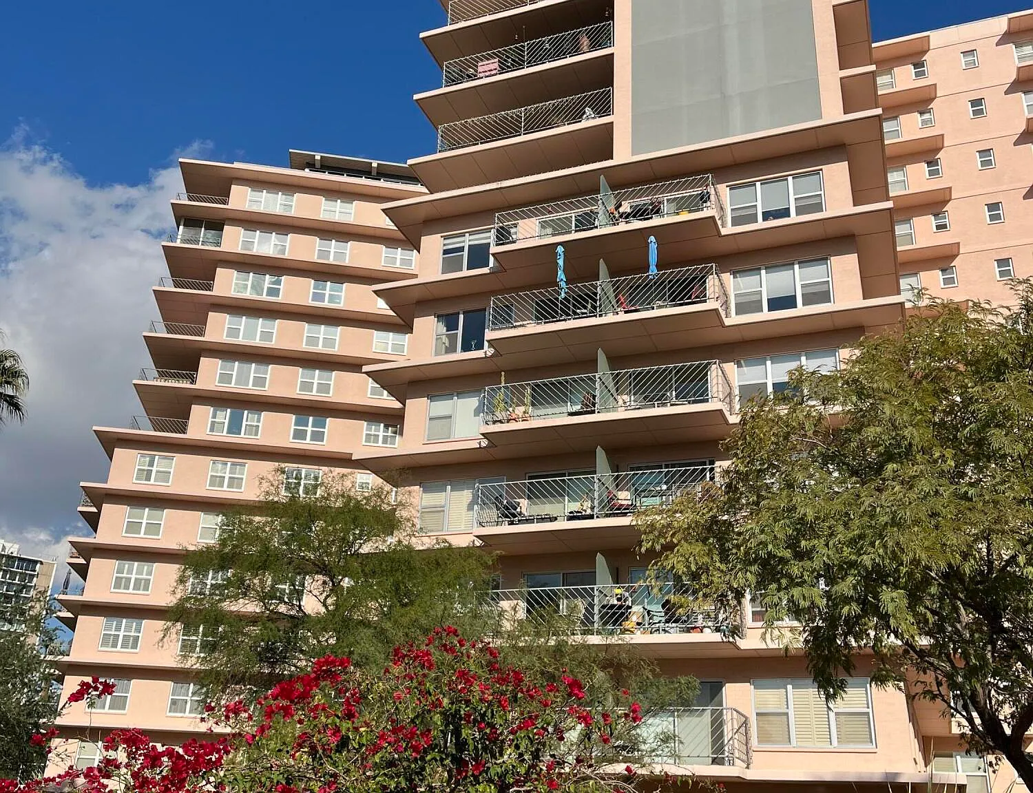 2 bed, 2.0 bath, 174711 sqft, $2,800 — Photo 1