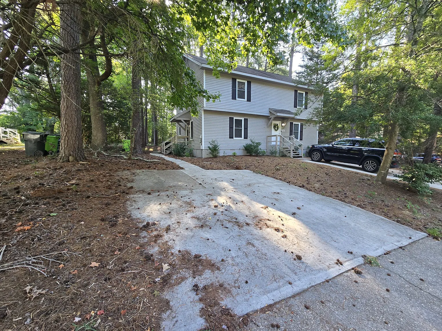 5906 Applewood — Photo 2