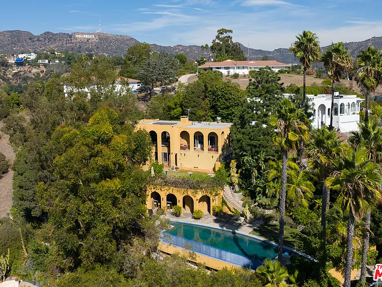 6203 Temple Hill Dr — Photo 28