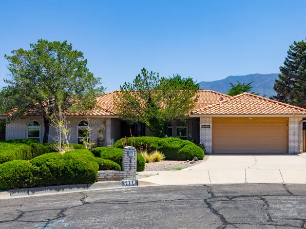 5900 Los Hermanos Ct NE, Albuquerque, NM 87111