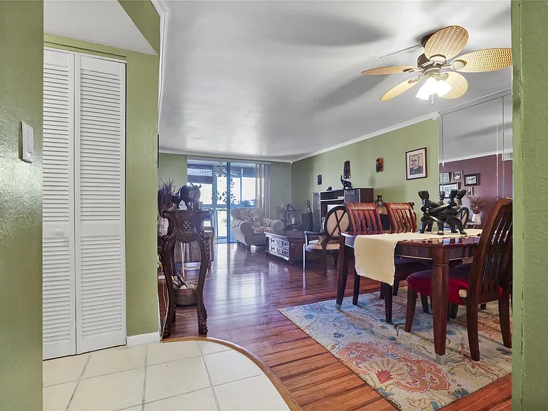 2800 Somerset Dr #418J — Photo 5