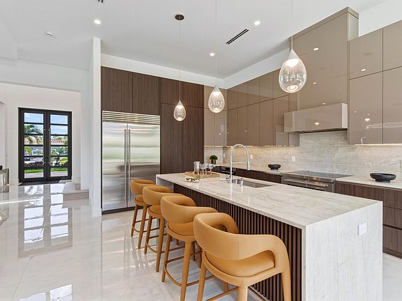 4th image of 1065 NW 5th Street