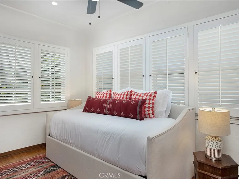 26 La Verne Ave — Photo 22
