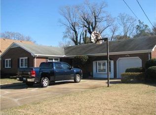 576 Longdale Cres, Chesapeake, VA 23325