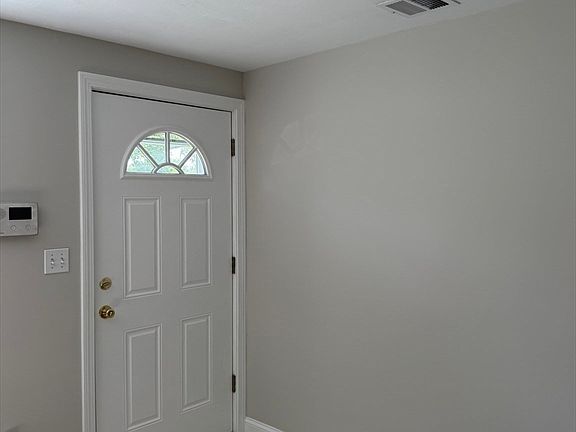 5th image of 87 Howland St
