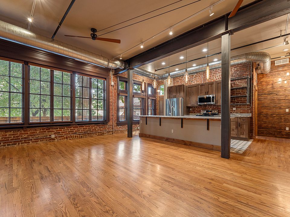 1st image of 1128 N Grant St #101