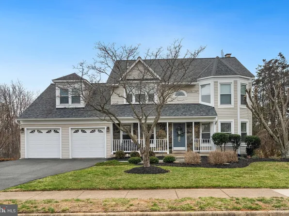 13381 Springhaven Dr, Fairfax, VA 22033