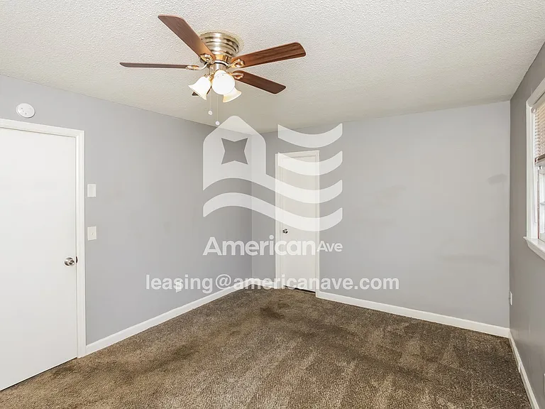 4784_010_wm_-_main_bedroom_13466823.jpg
