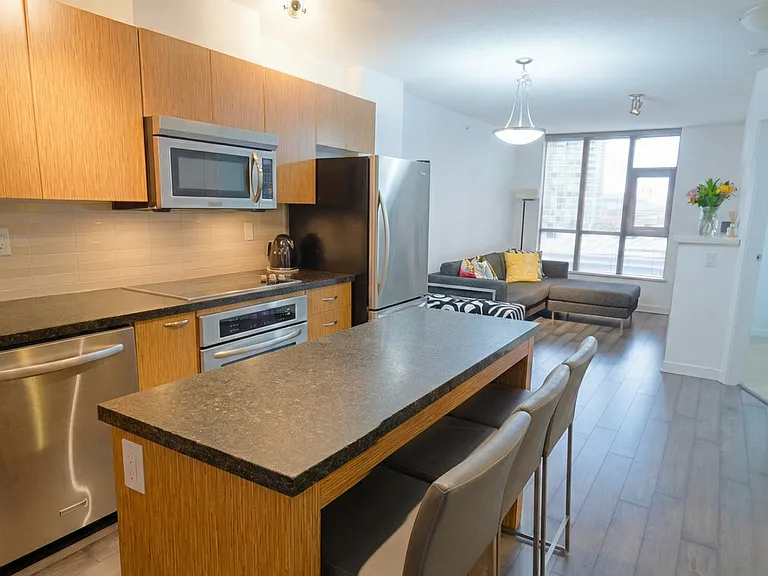 538 Smithe St #506 — Photo 2