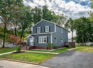 24 2nd Ave, Wanaque, NJ 07420
