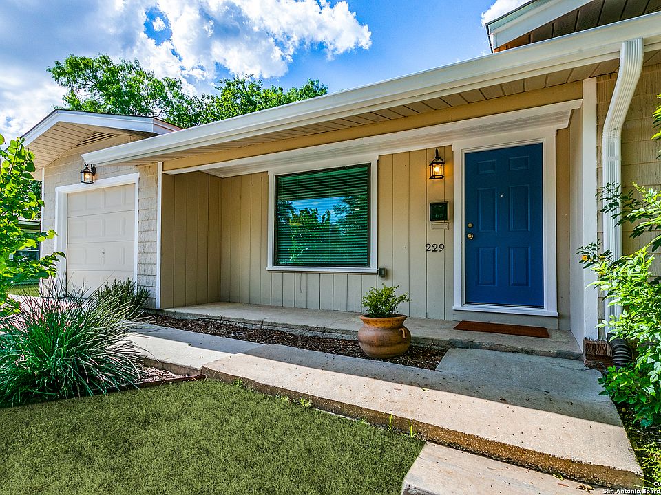 1st image of 229 LYMAN DR