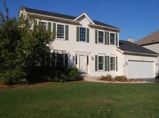 2323 Tremont Ave, Aurora, IL 60502