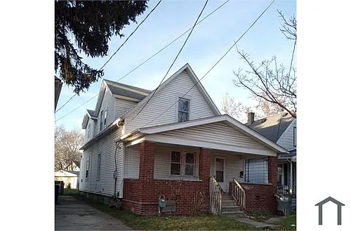 2445 Woodford St Photo 1