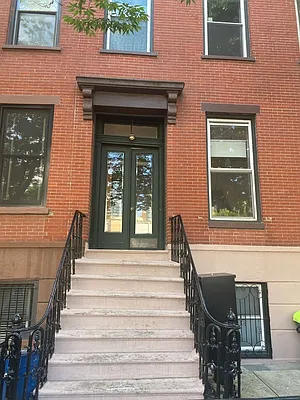 Rented by Corcoran | media 21