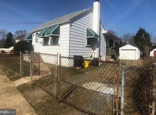 24 Locust Ave E, Hamilton, NJ 08620