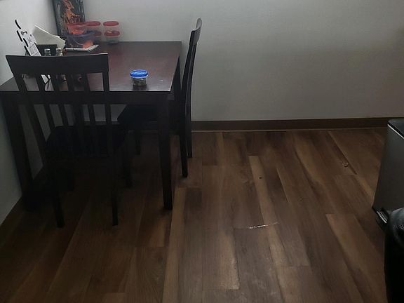 4th image of 309 NW State St #309