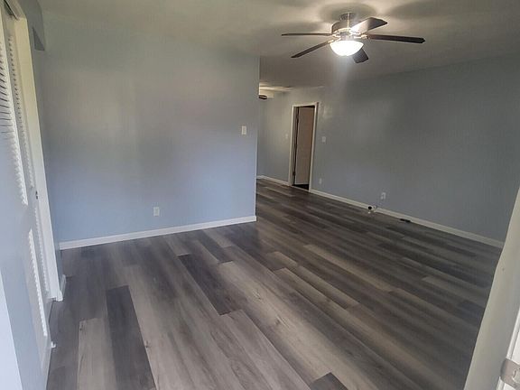 4th image of 1305 E 40th Ave