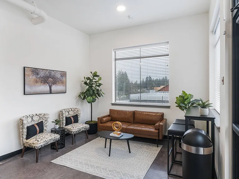 Serenity Apartments — Photo 88