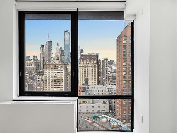 3rd image of 1 Union Sq S APT 24H