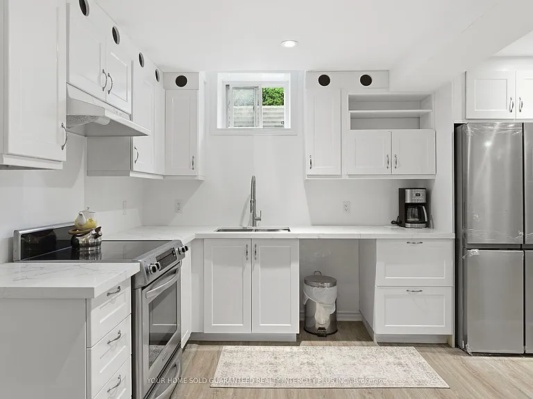 7 Storica Dr #BASEMENT — Photo 12