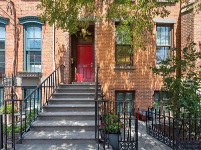 262 1st St, Jersey City, NJ, 07302