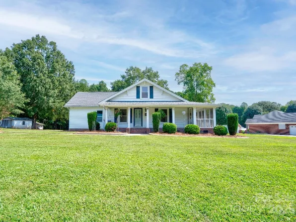 913 E Academy St, Cherryville, NC 28021
