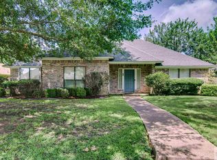 49 Fernwood Dr, Texarkana, TX 75503