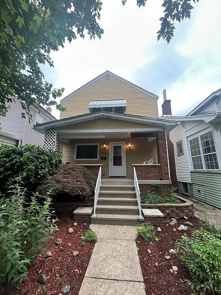 2508 Vance Avenue photo 1