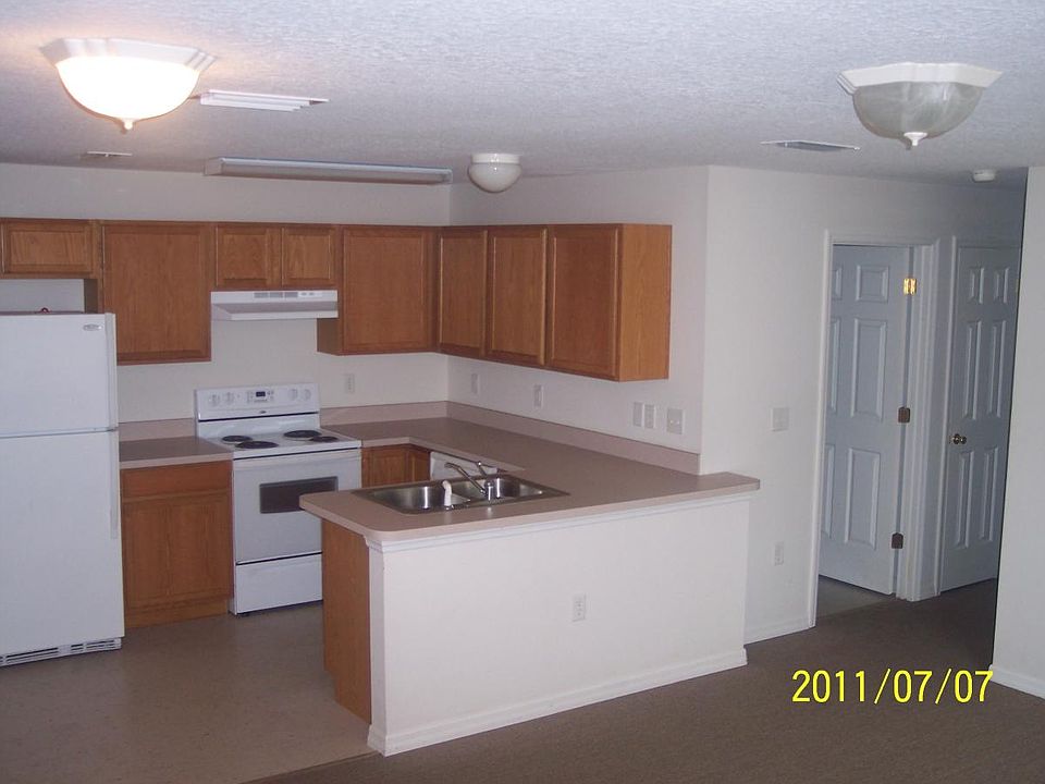 2nd image of 554 Paulling Dr