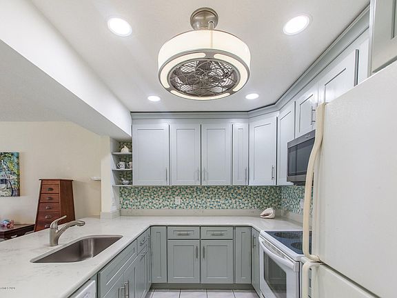 5th image of 105 Escambia Ln APT 806