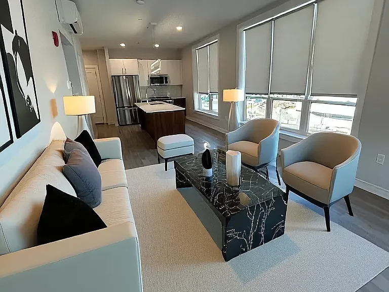 Residences at Sharon Gallery — Photo 15