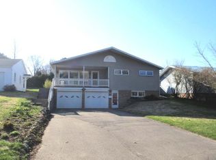 712 Lake Shore Dr, Rhinelander, WI 54501