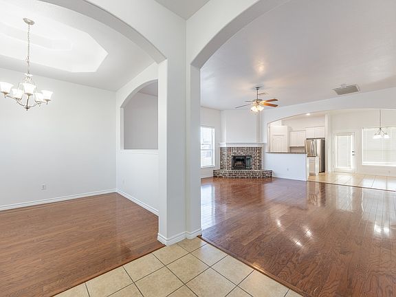 3rd image of 8537 Meadow Sweet Ln