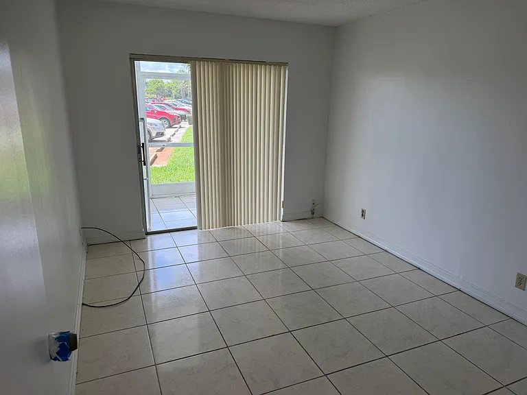 700 Village Green Ct #101 — Photo 35