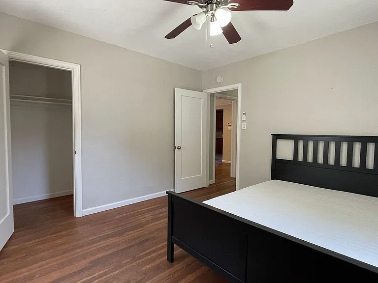1044 Branham Ln — Photo 13