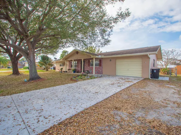 1686 SE Biddle Lane, Port St Lucie, FL 34983